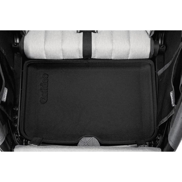 Qeridoo ® Voetruimte Beschermplaat Voor Eenzits Kinderfietskar 3 Qeridoo ® Voetruimte Beschermplaat Voor Eenzits Kinderfietskar - Afbeelding 3